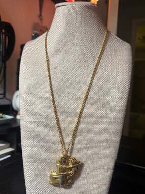 MMA 1977 Vintage Gold Tone Dragon Pendant Necklace